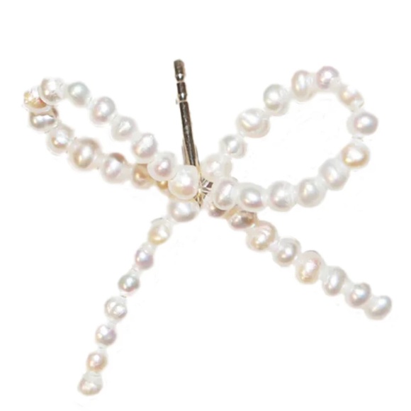 SASKIA DIEZ PEARL BOW STUDS PAIR IN EXCELLENT CONDITION! - Picture 5 of 5